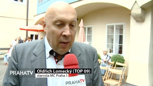 Senioři Prahy 1 se učí ovládat počítače