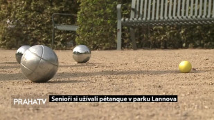Senioři si užívali Pétanque v parku Lannova
