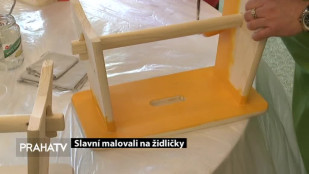 Slavní malovali na židličky