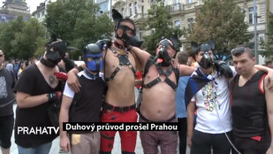 Duhový průvod prošel Prahou