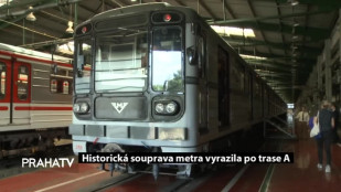 Historická souprava metra vyrazila po trase A