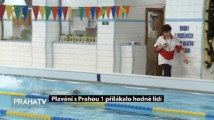Plavání s Prahou 1 přilákalo hodně lidí