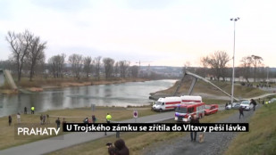 U Trojského zámku se zřítila do Vltavy pěší lávka