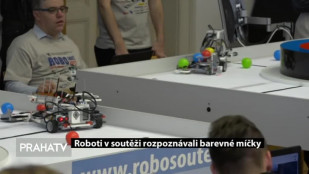 Roboti v soutěži rozpoznávali barevné míčky