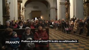 Prahou prošel průvod Tří králů na velbloudech
