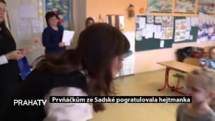 Prvňáčkům ze Sadské pogratulovala hejtmanka