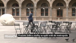 Pražské židle a stolky se opět vrátí do metropole