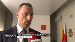 Řidiči hybridních aut budou v Praze parkovat zdarma