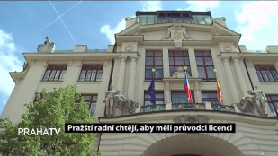 Pražští radní chtějí, aby měli průvodci licenci