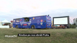 Kinobus po roce obráží Prahu