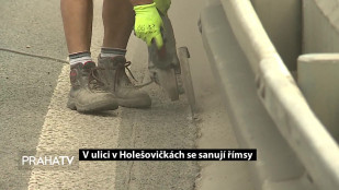V ulici V Holešovičkách se sanují římsy