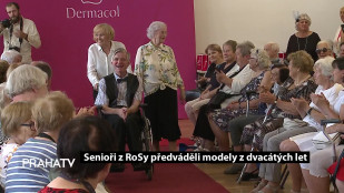 Senioři z RoSy předváděli modely z 20.let