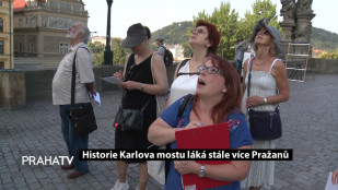 Historie Karlova mostu láká stále více Pražanů