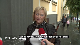 Rodiče v Praze 2 doprovodili děti do prvních tříd