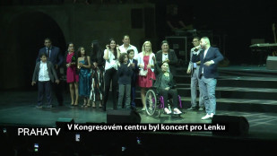V Kongresovém centru byl koncert pro Lenku