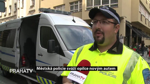 Městská policie sváží opilce novým autem