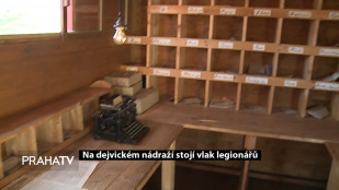 Na dejvickém nádraží stojí vlak legionářů