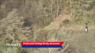Policisté hlídají Brdy dronem