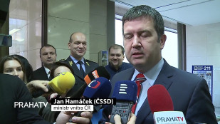O Vánocích bude v ulicích měst více policistů