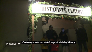 Čertů rej a světla z ohňů zaplnily břehy Vltavy