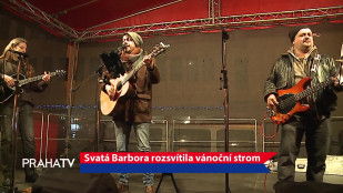 Svatá Barbora rozsvítila vánoční strom