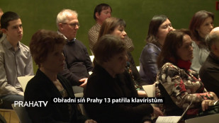 Obřadní síň Prahy 13 patřila klavíristům