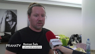 V divadle Broadway zkouší nové kostýmy
