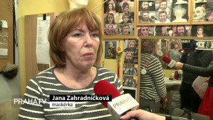 Divadelní líčení je oproti filmovému výraznější
