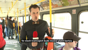 Ve všech tramvajích bude možné platit kartou
