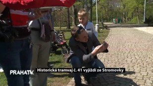 Historická tramvaj č. 41 vyjíždí ze Stromovky