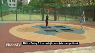 Děti z Prahy 11 se radují z nových trampolínek