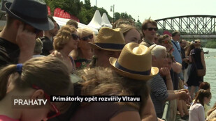 Primátorky opět rozvířily Vltavu