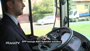DPP testuje další hybridní autobus
