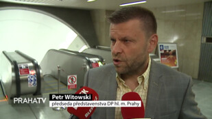 Výstup z metra na Karlovo náměstí je v provozu