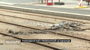 Tramvajová trať v Holešovicích se opravuje