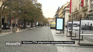 Výstava ČTK připomíná sametovou revoluci