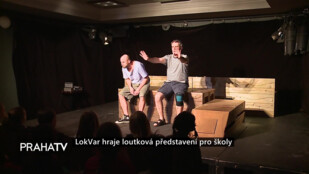 LokVar hraje loutková představení pro školy