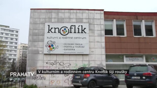 V kulturním a rodinném centru Knoflík šijí roušky