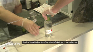 Praha 5 nabízí občanům dezinfekci na ruce zdarma