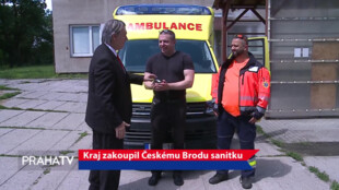 Kraj zakoupil Českému Brodu sanitku