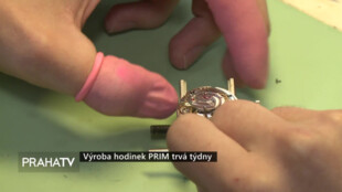 Výroba hodinek PRIM trvá týdny