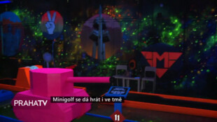 Minigolf se dá hrát i ve tmě