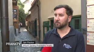 Zlatá ulička má kouzelnou atmosféru