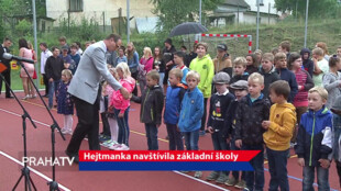 Hejtmanka navštívila nejen základní školy