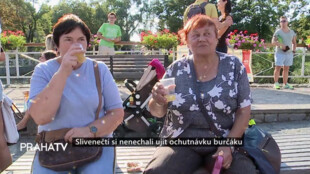 Slivenečtí si nenechali ujít ochutnávku burčáku