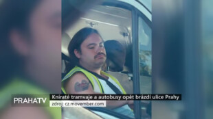 Kníraté tramvaje a autobusy opět brázdí ulice Prahy
