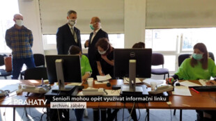 Senioři mohou opět využívat informační linku