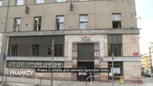 Praha 2 zřídila pro seniory speciální linku