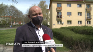 Praha 5 opravuje chodníky za peníze z parkování