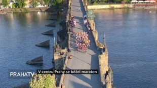 V centru Prahy se běžel maraton